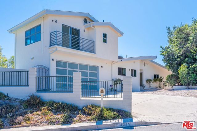 4715 Burgundy Road, Woodland Hills (los Angeles), CA 91364