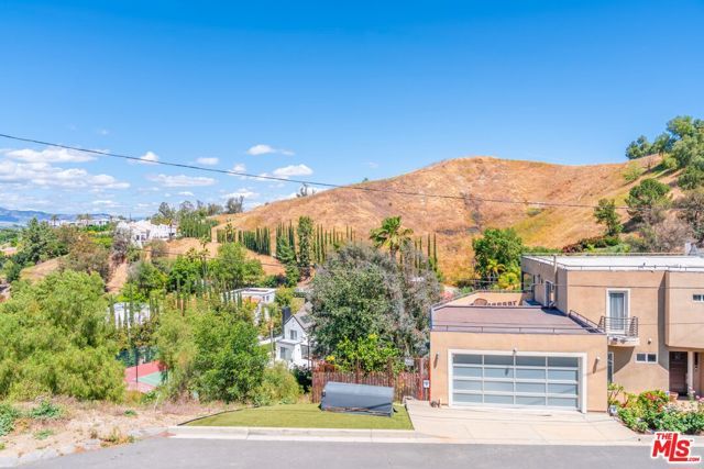 4715 Burgundy Road, Woodland Hills (los Angeles), CA 91364
