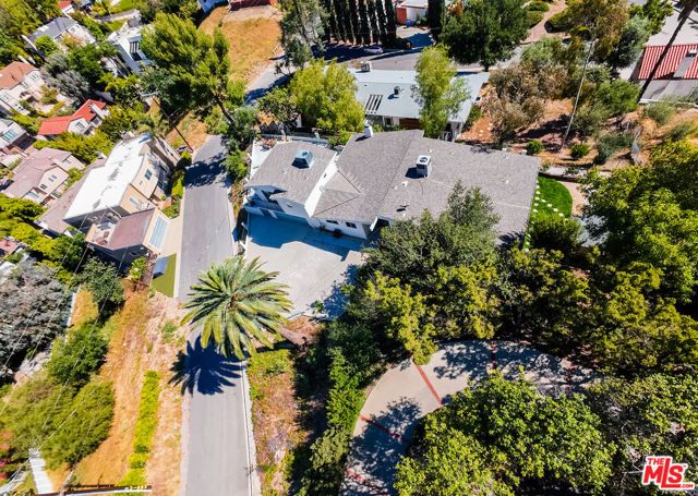 4715 Burgundy Road, Woodland Hills (los Angeles), CA 91364