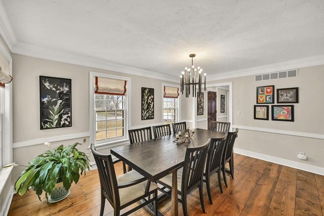 9944 N Lamplighter LANE, Mequon, WI 53092