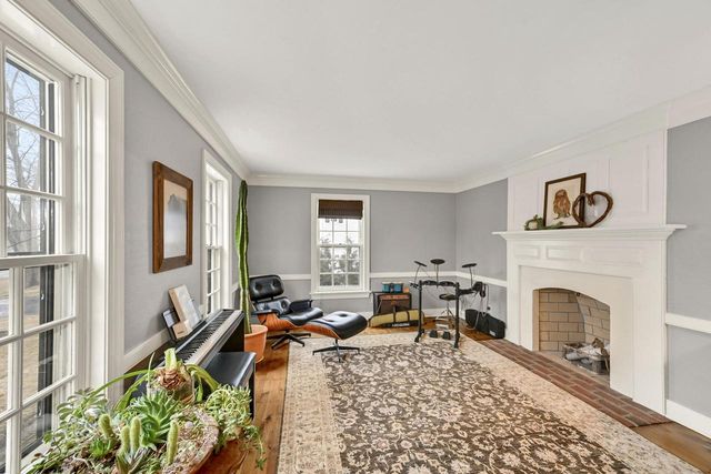 9944 N Lamplighter LANE, Mequon, WI 53092