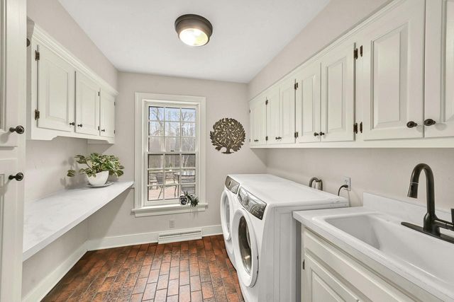 9944 N Lamplighter LANE, Mequon, WI 53092