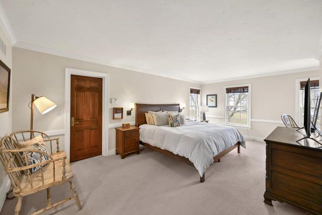 9944 N Lamplighter LANE, Mequon, WI 53092