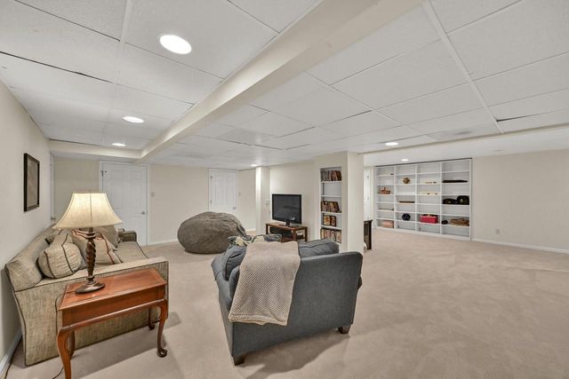 9944 N Lamplighter LANE, Mequon, WI 53092