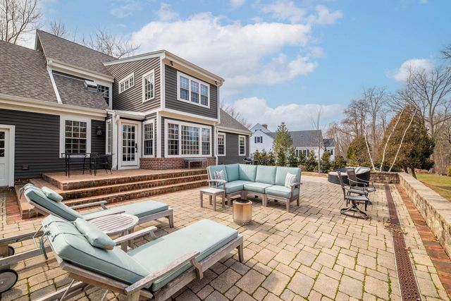 9944 N Lamplighter LANE, Mequon, WI 53092