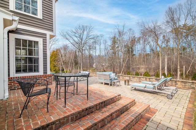 9944 N Lamplighter LANE, Mequon, WI 53092