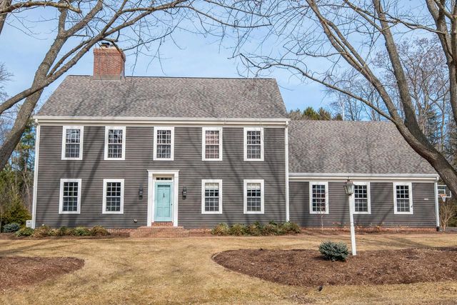 9944 N Lamplighter LANE, Mequon, WI 53092