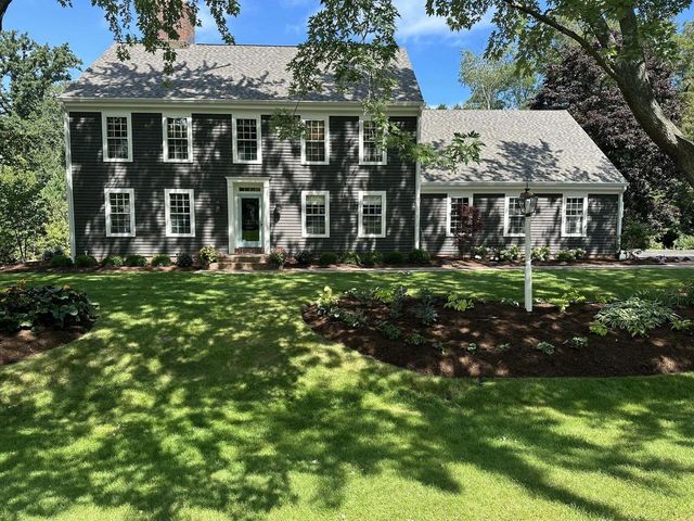 9944 N Lamplighter LANE, Mequon, WI 53092