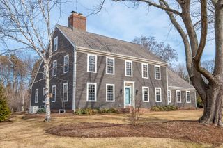 9944 N Lamplighter LANE, Mequon, WI 53092