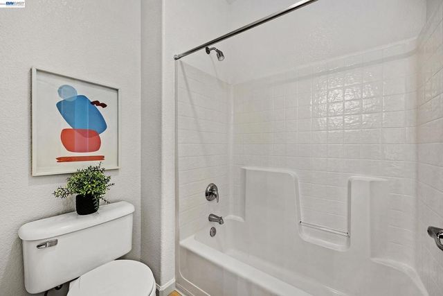 221 Dutra Vernaci Dr., Union City, CA 94587