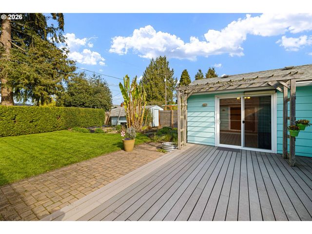 1666 EVERGREEN Dr, Eugene, OR 97404