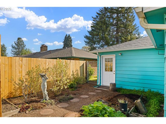 1666 EVERGREEN Dr, Eugene, OR 97404