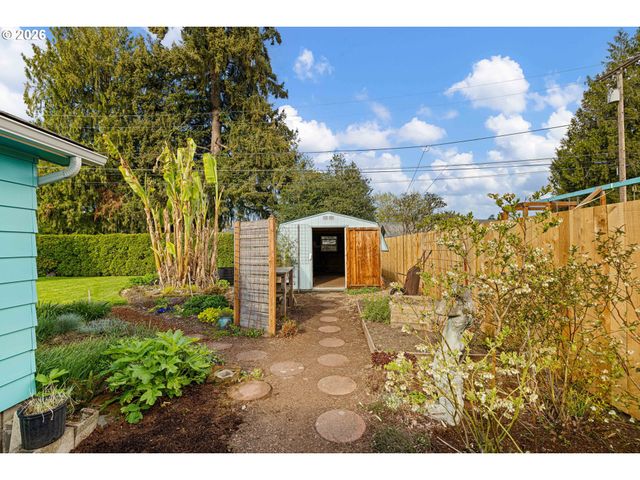 1666 EVERGREEN Dr, Eugene, OR 97404