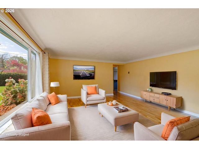 1666 EVERGREEN Dr, Eugene, OR 97404