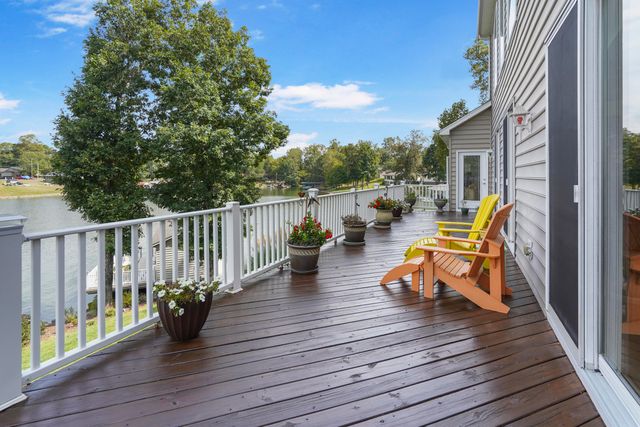 544 Woodbrook RD, Moneta, VA 24121
