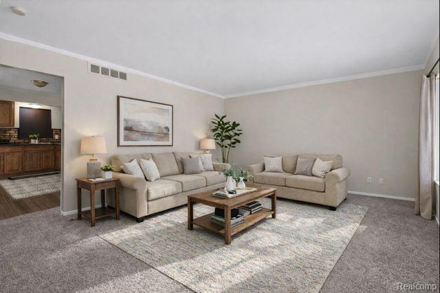 20156 Midway Avenue, Southfield, MI 48075