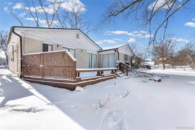 20156 Midway Avenue, Southfield, MI 48075