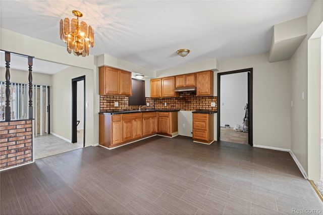 20156 Midway Avenue, Southfield, MI 48075