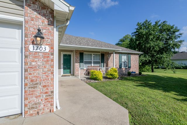 1703 OSAGE DR, Columbia, MO 65202