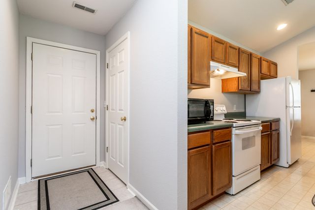 1703 OSAGE DR, Columbia, MO 65202