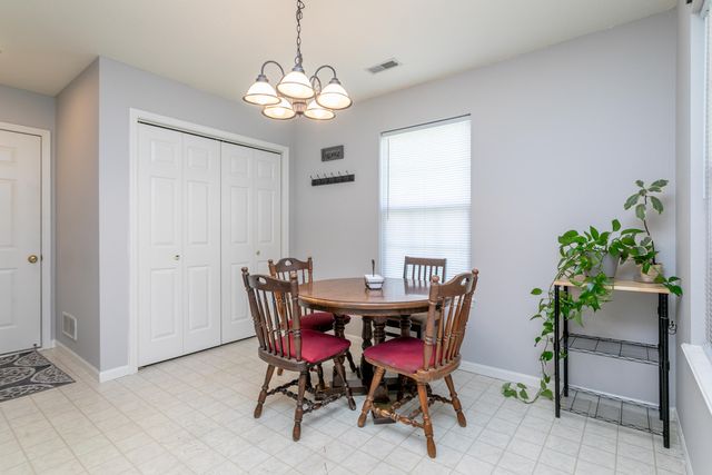 1703 OSAGE DR, Columbia, MO 65202