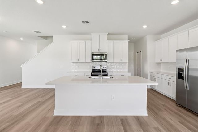 2280 HEN ROAD, Minneola, FL 34715