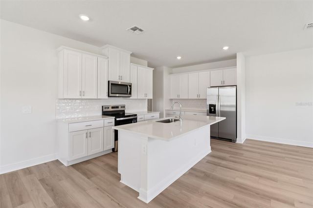 2280 HEN ROAD, Minneola, FL 34715