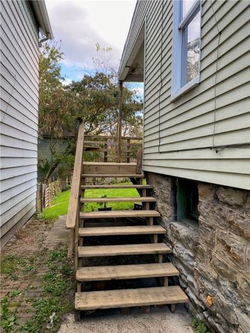 520 4th St, Monessen, PA 15062