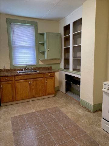 520 4th St, Monessen, PA 15062