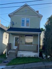 520 4th St, Monessen, PA 15062