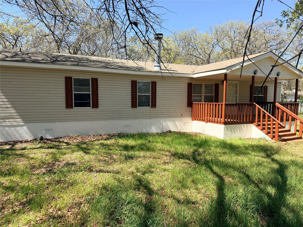 121 Heien Court, Boyd, TX 76023