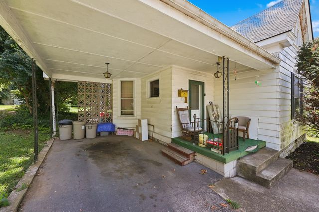 31 15th Street, Paris, KY 40361