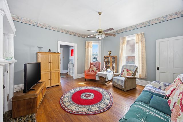 31 15th Street, Paris, KY 40361