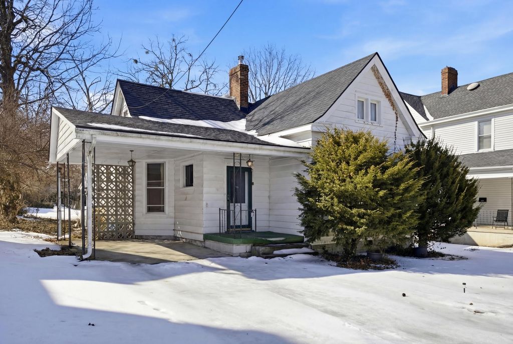 31 15th Street, Paris, KY 40361