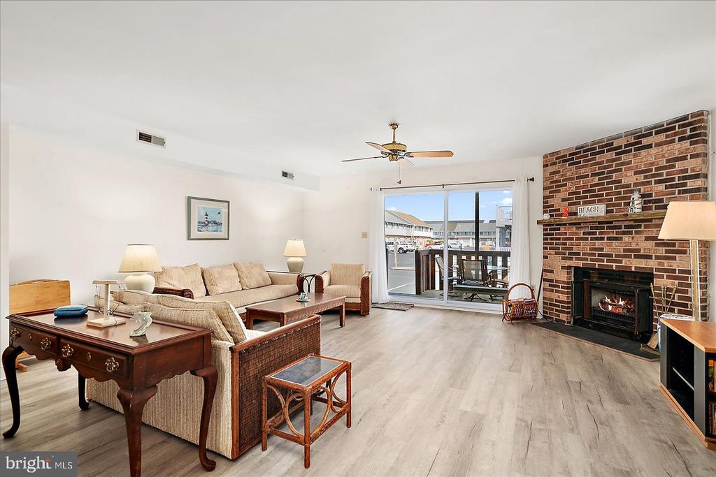 Image 12 of property listing at 102-G 120TH ST, Ocean City, MD 21842