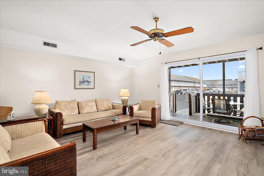 Image 13 of property listing at 102-G 120TH ST, Ocean City, MD 21842