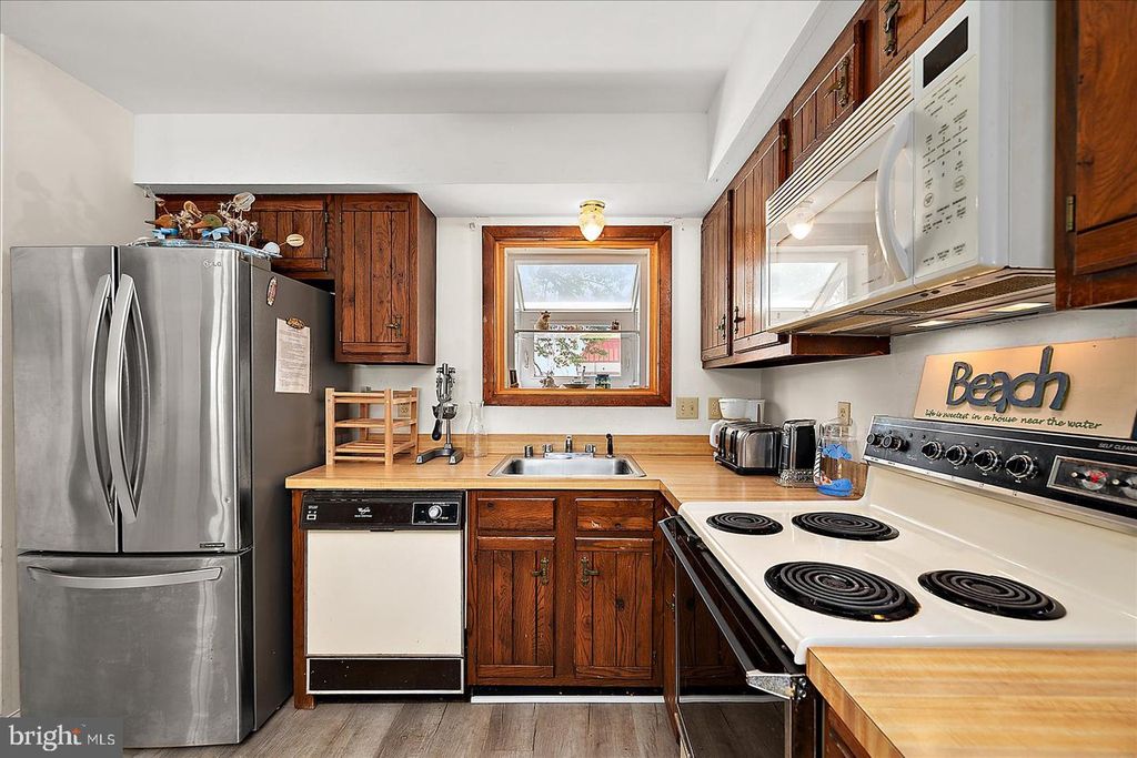 Image 21 of property listing at 102-G 120TH ST, Ocean City, MD 21842