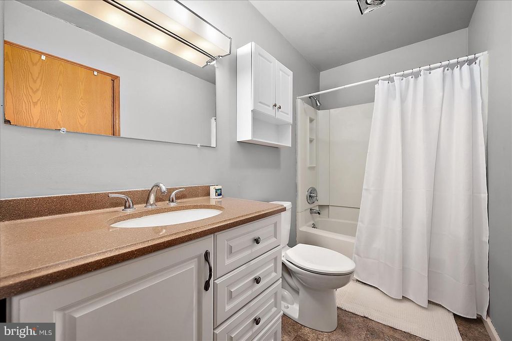 Image 35 of property listing at 102-G 120TH ST, Ocean City, MD 21842