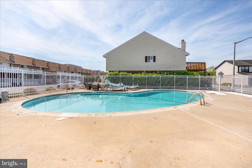 Image 52 of property listing at 102-G 120TH ST, Ocean City, MD 21842