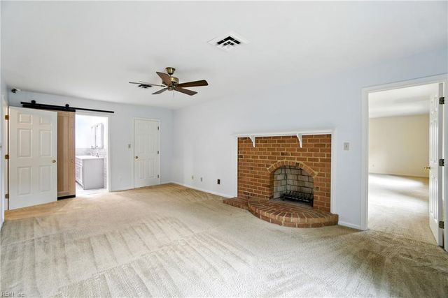 300 Windlesham DR, Chesapeake, VA 23322