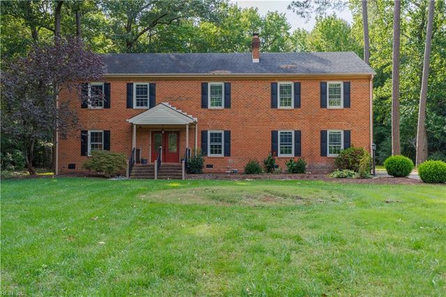 300 Windlesham DR, Chesapeake, VA 23322