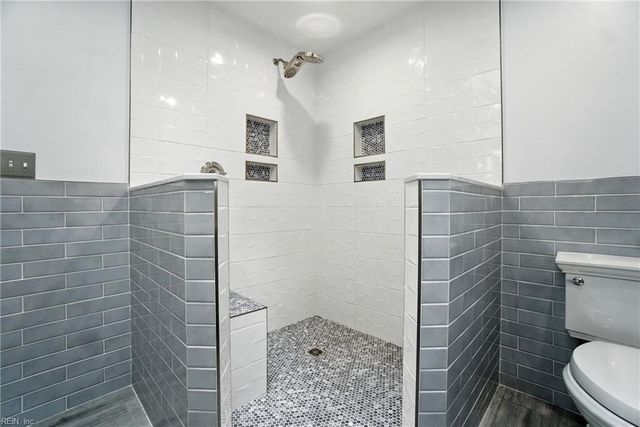 300 Windlesham DR, Chesapeake, VA 23322