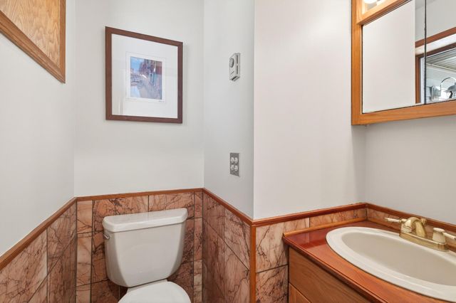 55 Interlachen Drive, Tonka Bay, MN 55331