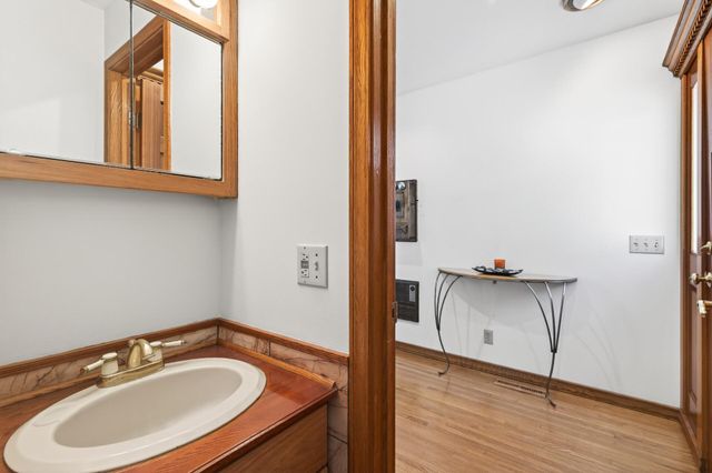 55 Interlachen Drive, Tonka Bay, MN 55331