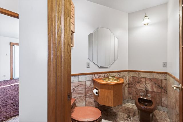 55 Interlachen Drive, Tonka Bay, MN 55331