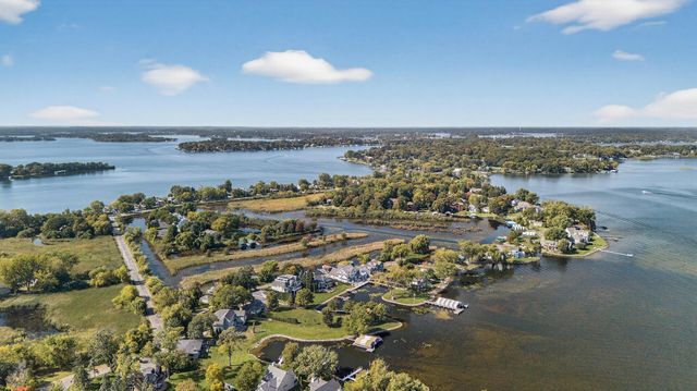 55 Interlachen Drive, Tonka Bay, MN 55331