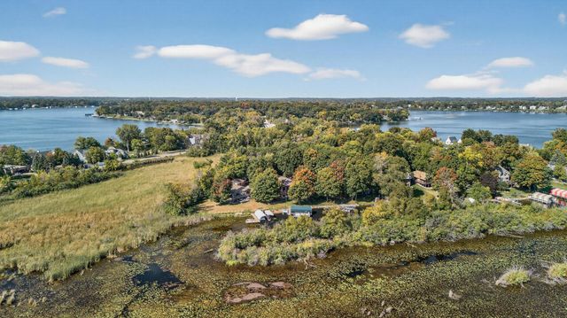 55 Interlachen Drive, Tonka Bay, MN 55331