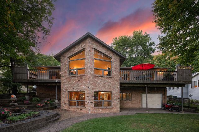 55 Interlachen Drive, Tonka Bay, MN 55331