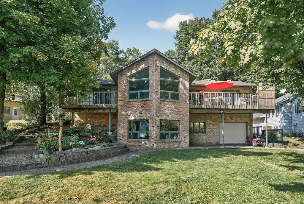 55 Interlachen Drive, Tonka Bay, MN 55331