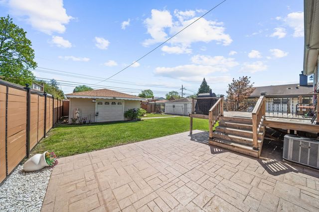 1329 Buffalo Avenue, Calumet City, IL 60409